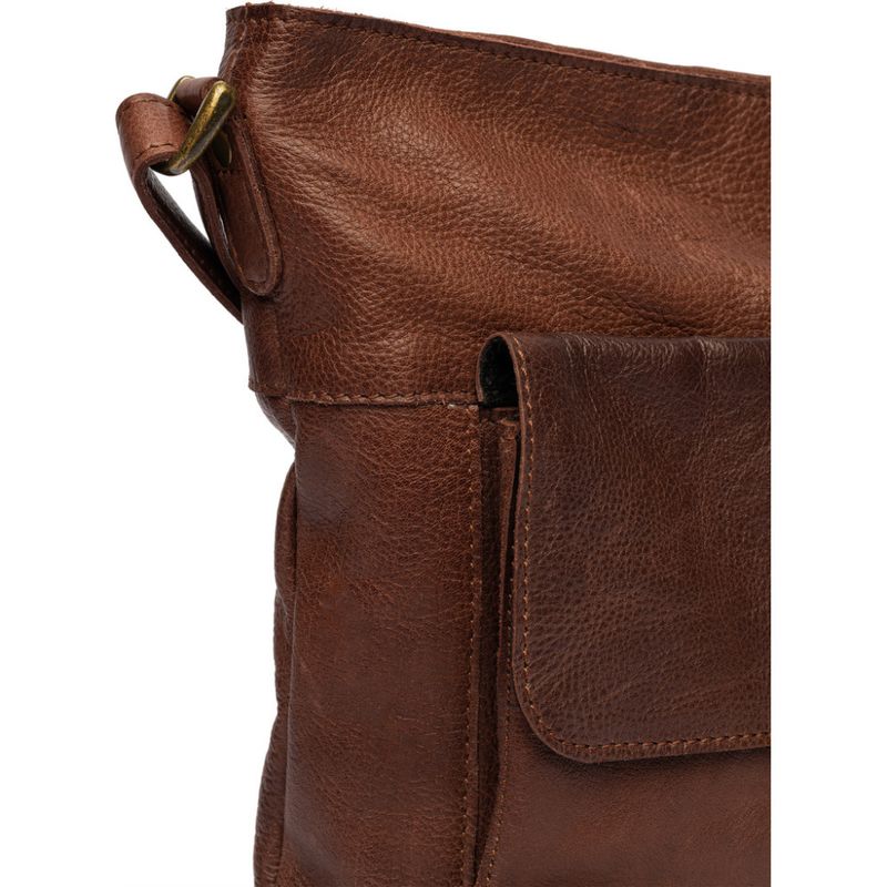 Kay Urban Walnut